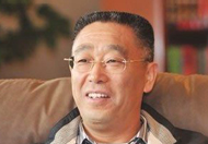 蓝光实业集团董事长 杨铿
四川蓝光实业集团有限公司创建于1990年,发展至今已成为一家以绿色住宅、商业综合体及文化旅游综合体开发和运营为核心。
成都项目:COCO蜜城、COCO时代、COCO金沙、名仕公馆、遂宁香江国际、空港国际城、金楠府、锦绣城、四叶城、SOFA社区。
