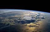 围观宇航员拍摄绝美地球
