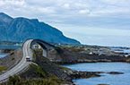 实拍挪威海滨"通天公路"