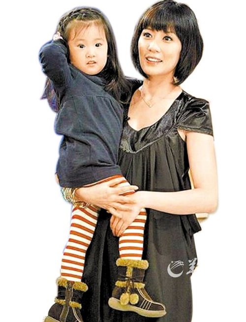 <em>贾静雯</em>为<em>女儿</em>愿弃上海房屋 (15)--房产--人民网